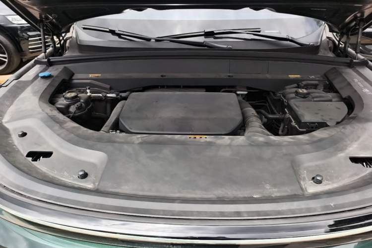 Used Li Auto L8 2023 Max model Engine Bay