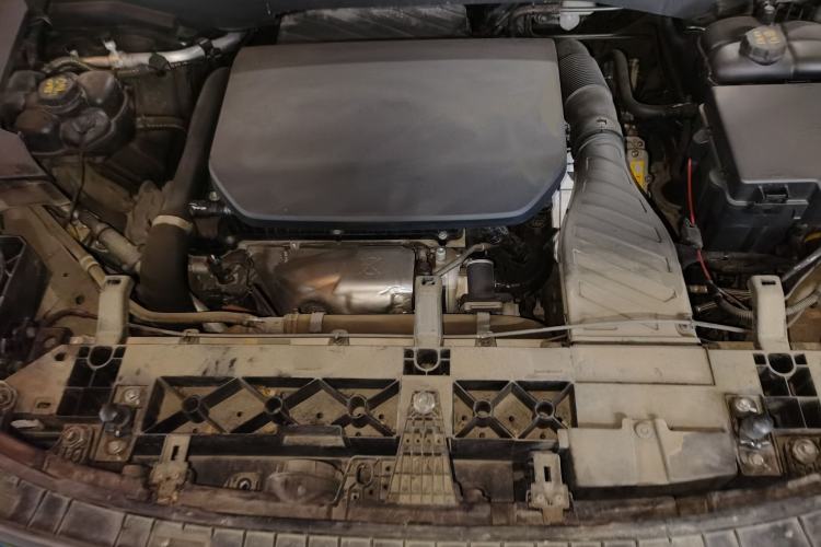 Used Li Auto L8 2023 Pro Model Engine Bay