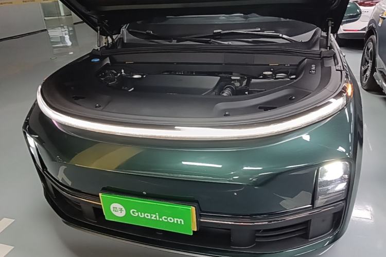 Used Li Auto L8 2023 Pro Model Engine Bay