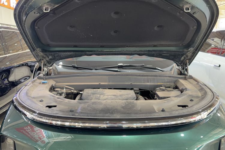 Used Li Auto L8 2023 Pro Model Engine Bay