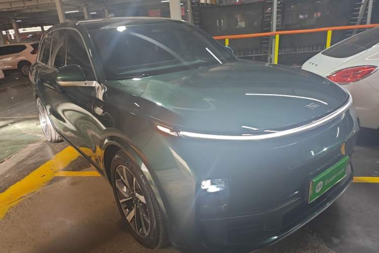Used Li Auto L8 2023 Pro Model Exterior 1