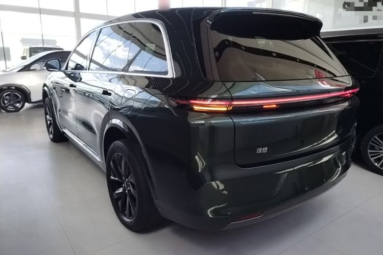 Used Li Auto L8 2023 Pro Model Exterior 2