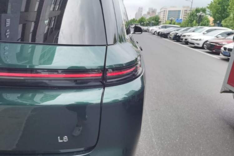 Used Li Auto L8 2023 Pro Model Exterior 3