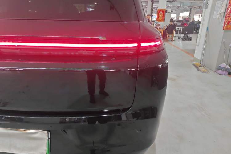 Used Li Auto L8 2023 Pro Model Exterior 3