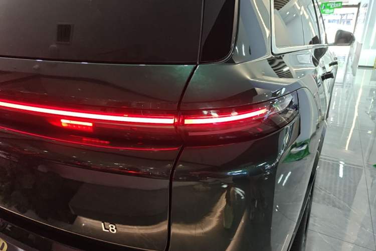 Used Li Auto L8 2023 Pro Model Exterior 3
