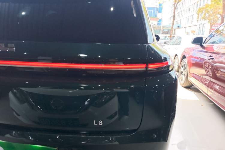 Used Li Auto L8 2023 Pro Model Exterior 3