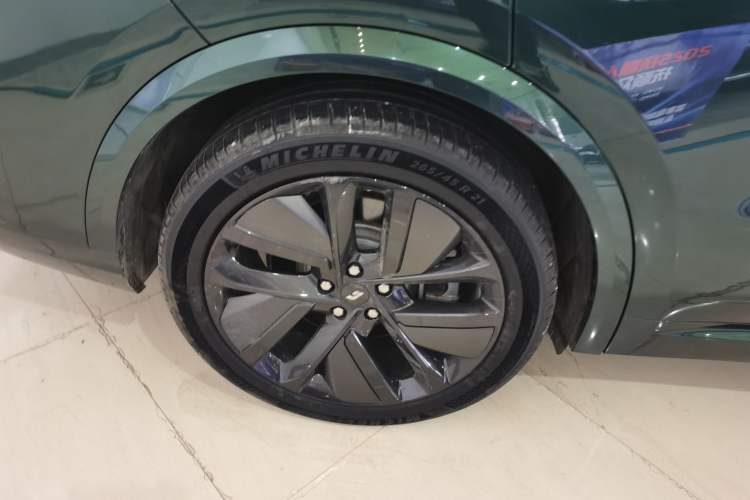 Used Li Auto L8 2023 Max model Exterior 5
