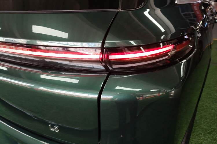 Used Li Auto L8 2023 Air model Exterior 6