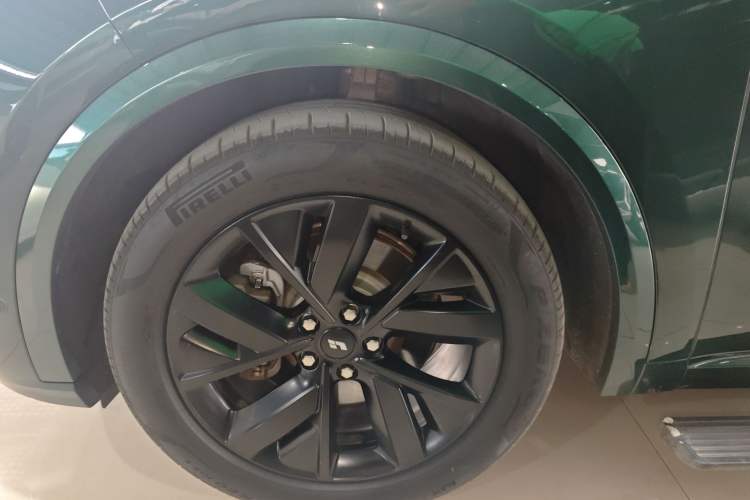 Used Li Auto L8 2023 Pro Model Exterior 7