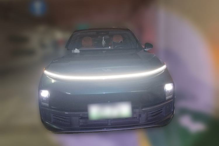 Used Li Auto L8 2023 Pro Model Front