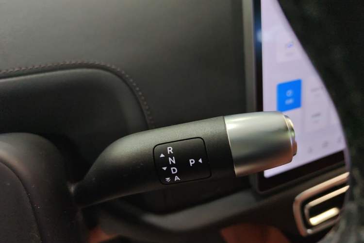 Used Li Auto L8 2023 Pro Model Gear Lever