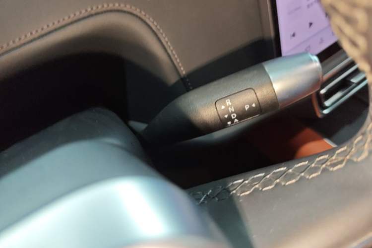 Used Li Auto L8 2023 Pro Model Gear Lever