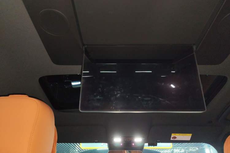Used Li Auto L8 2023 Max model Headliner
