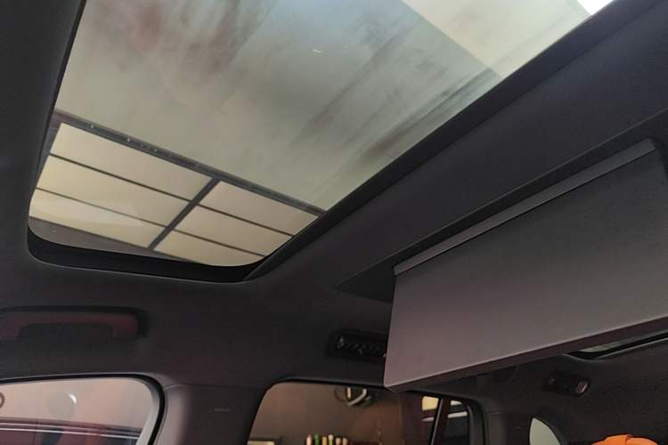 Used Li Auto L8 2023 Max model Headliner