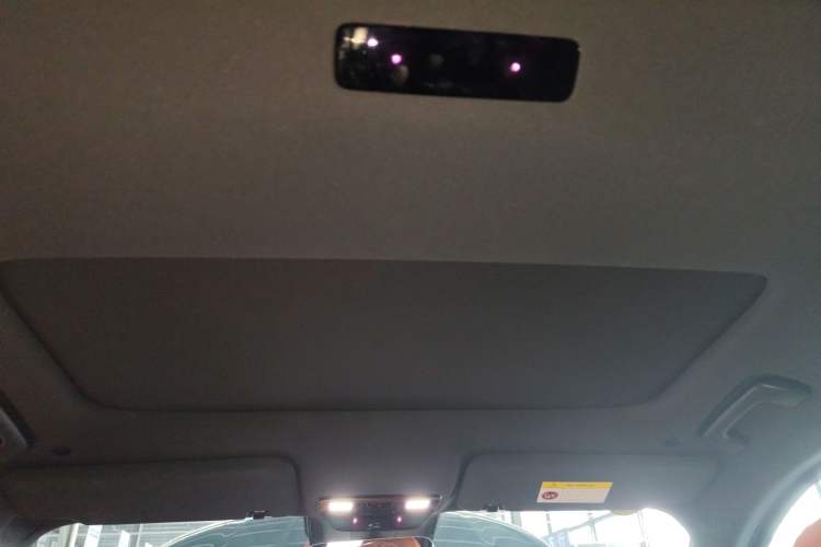 Used Li Auto L8 2023 Pro Model Headliner