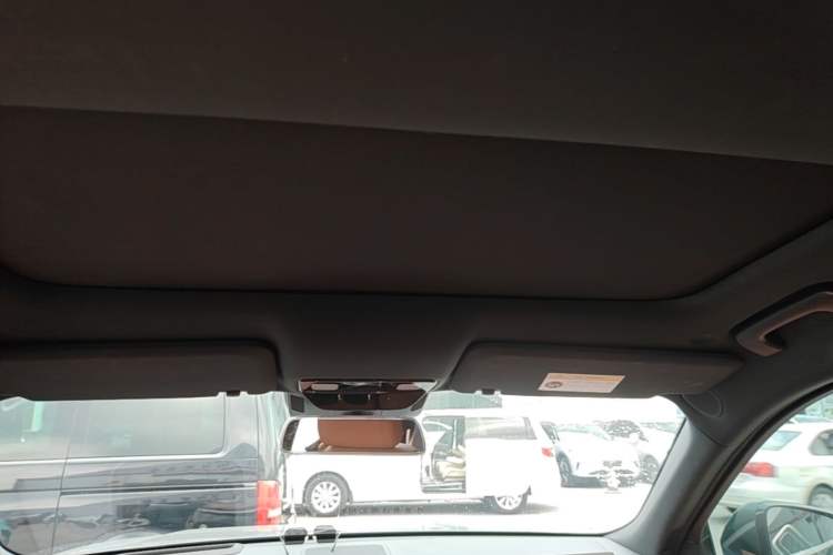Used Li Auto L8 2023 Pro Model Headliner