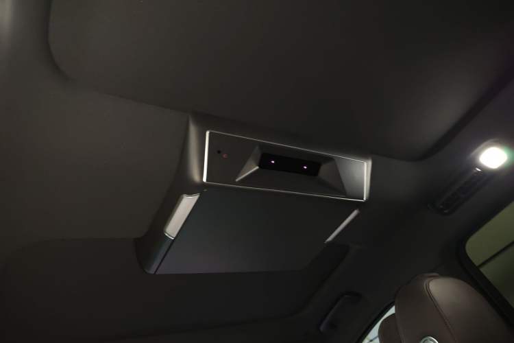 Used Li Auto L8 2023 Pro Model Headliner