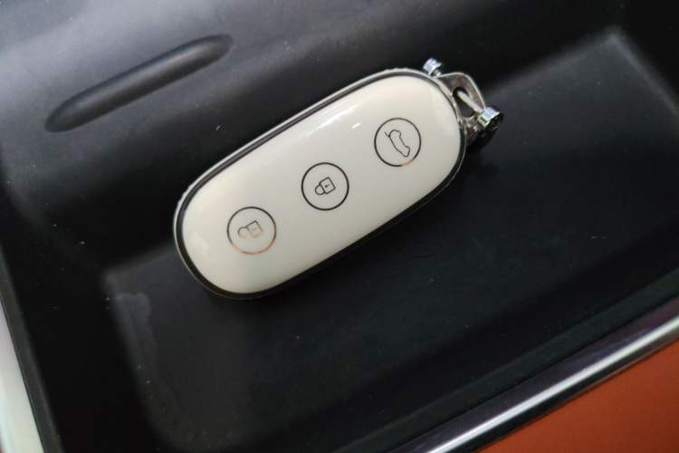 Used Li Auto L8 2023 Pro Model Interior 1