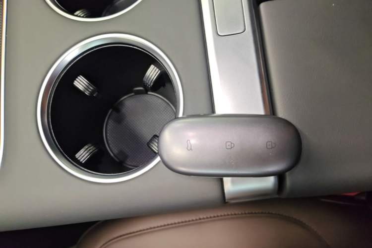 Used Li Auto L8 2023 Max model Interior 1