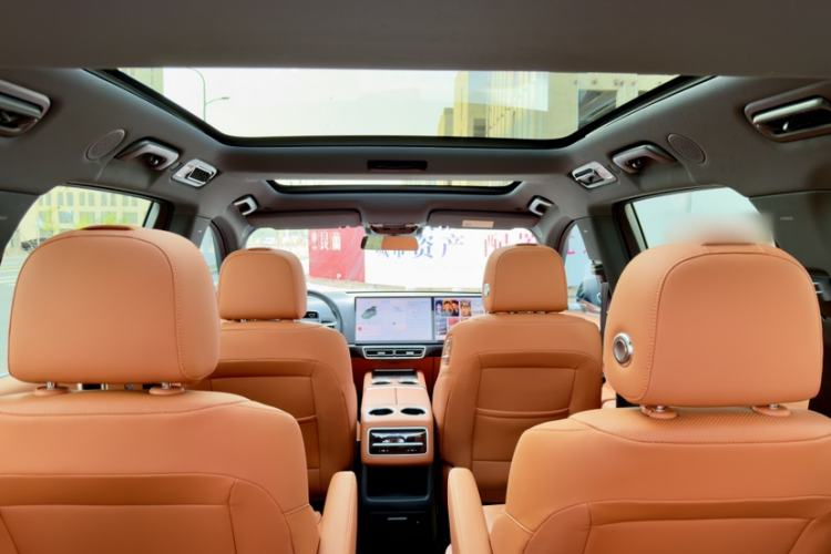 Used Li Auto L8 2023 Pro Model Interior 1