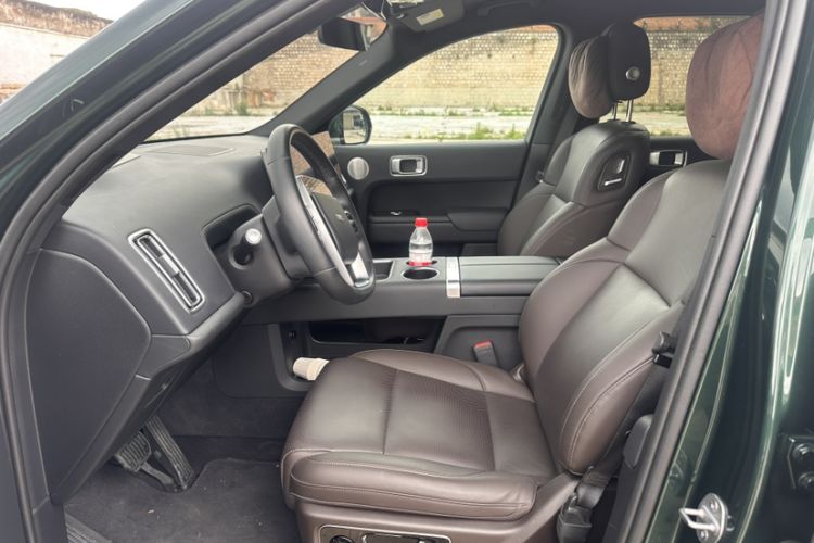 Used Li Auto L8 2023 Max model Interior 1