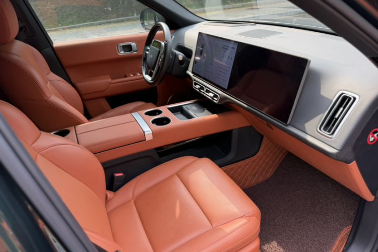 Used Li Auto L8 2023 Pro Model Interior 10