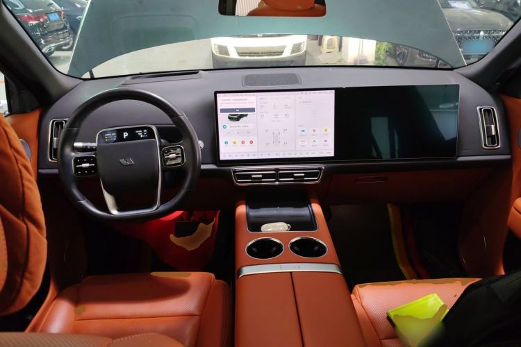 Used Li Auto L8 2023 Pro Model Interior 2