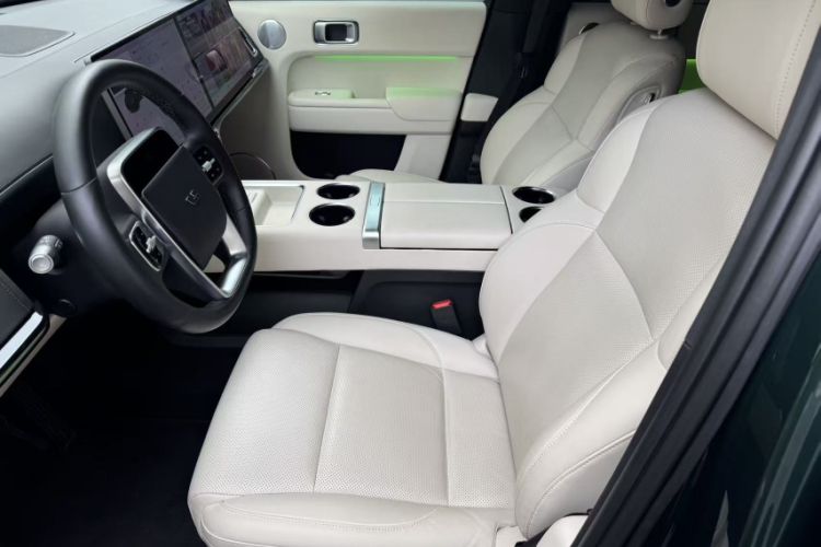 Used Li Auto L8 2023 Pro Model Interior 2
