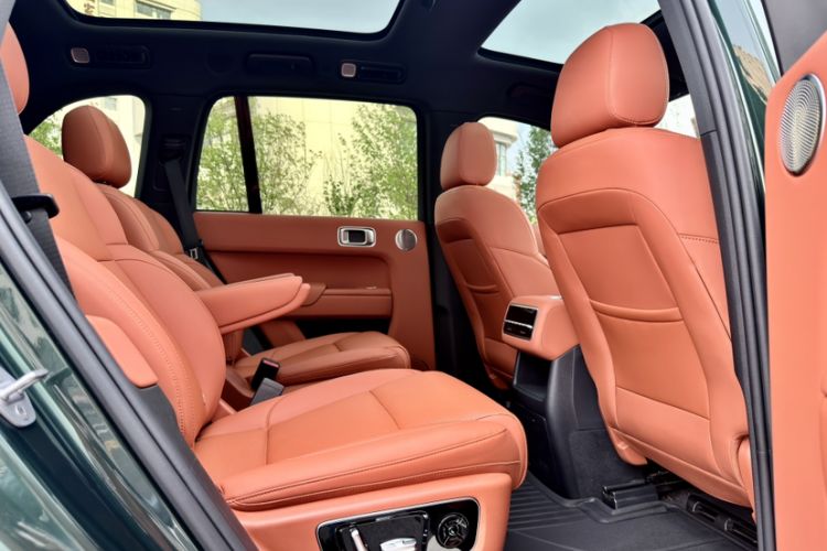 Used Li Auto L8 2023 Pro Model Interior 2