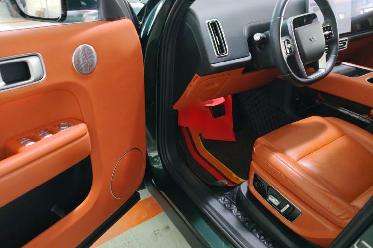Used Li Auto L8 2023 Pro Model Interior 3