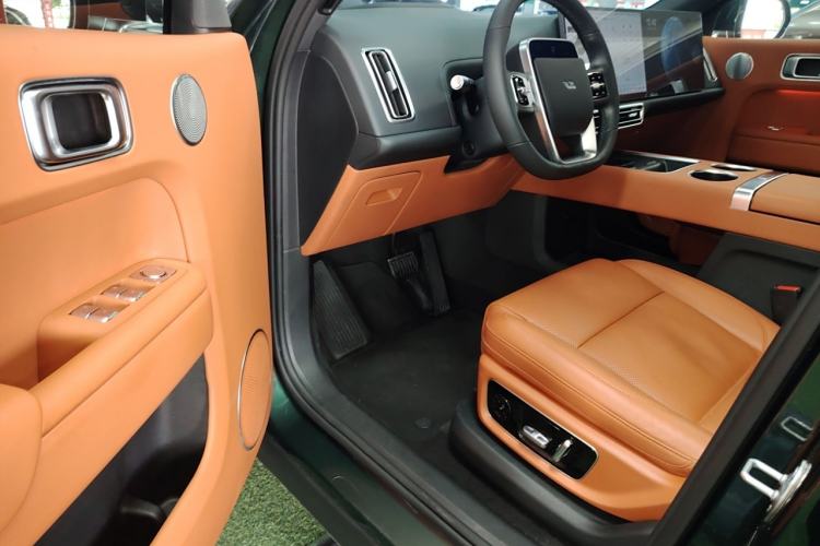 Used Li Auto L8 2023 Air model Interior 3