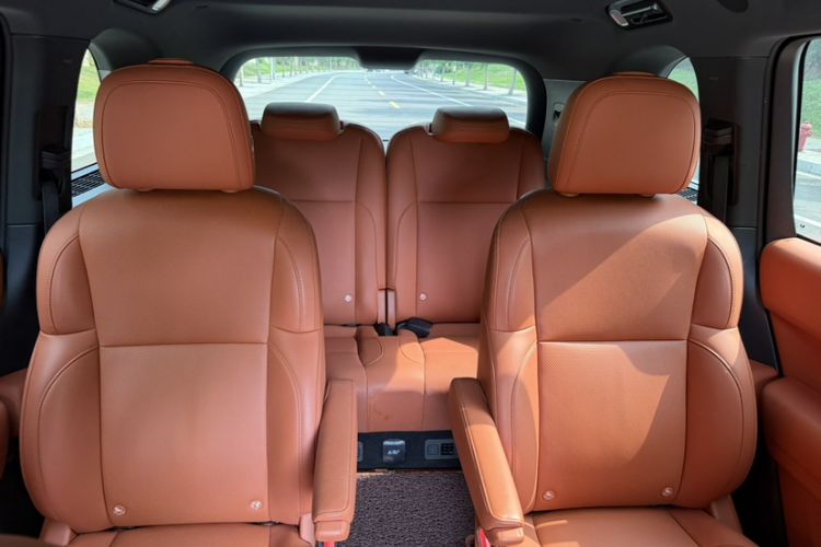 Used Li Auto L8 2023 Pro Model Interior 3