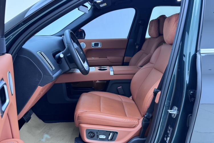 Used Li Auto L8 2023 Pro Model Interior 4