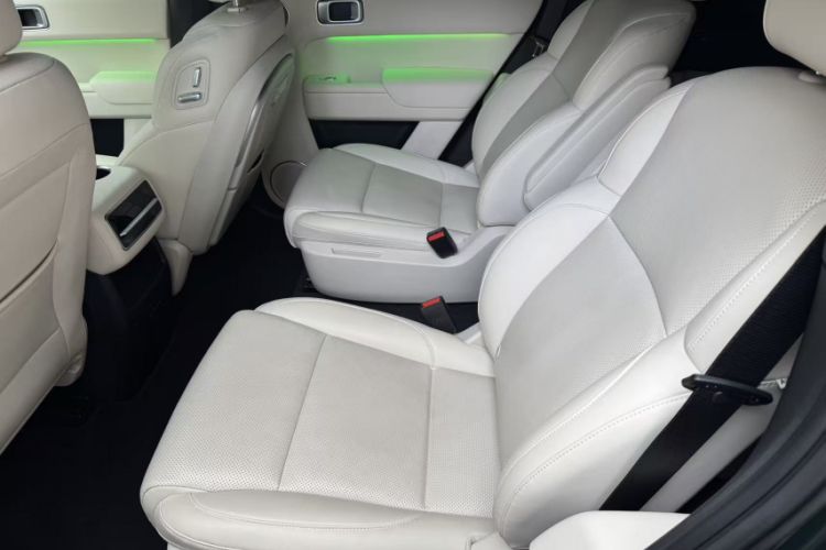 Used Li Auto L8 2023 Pro Model Interior 4