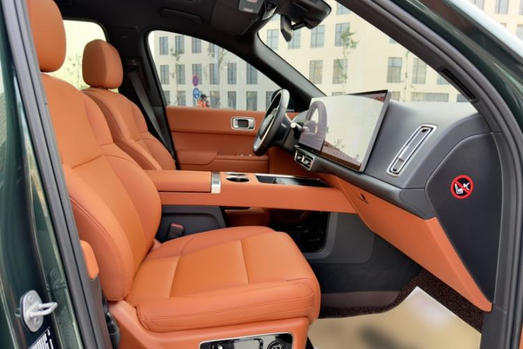 Used Li Auto L8 2023 Pro Model Interior 6
