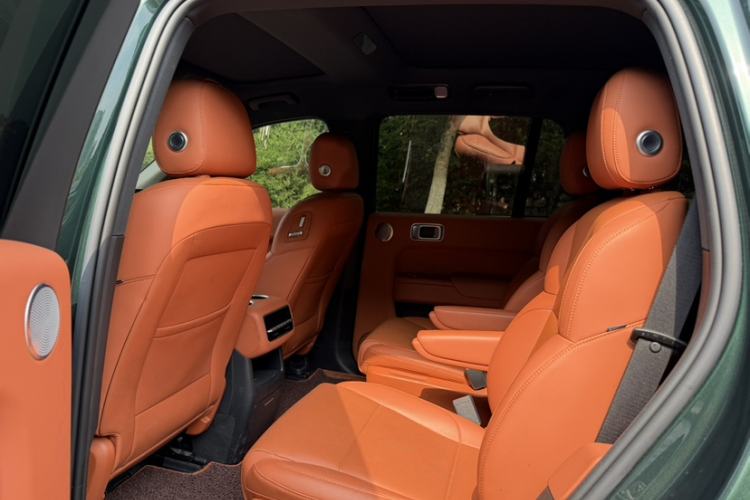 Used Li Auto L8 2023 Pro Model Interior 9