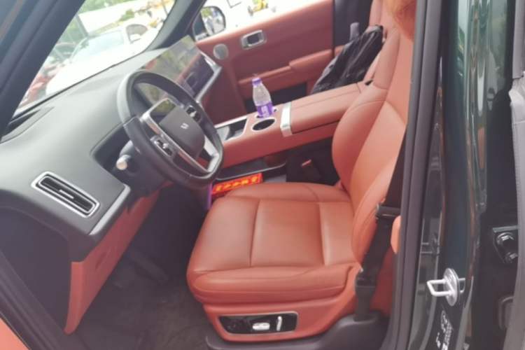 Used Li Auto L8 2023 Pro Model Left Front Seat