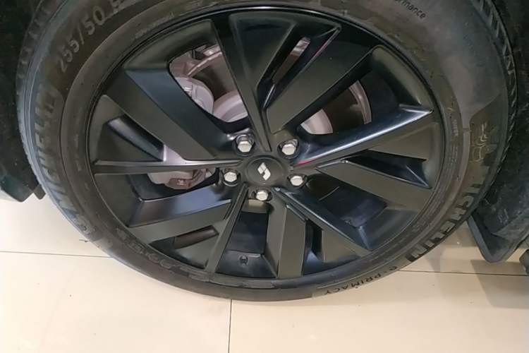 Used Li Auto L8 2023 Max model Left Front Wheel Hub