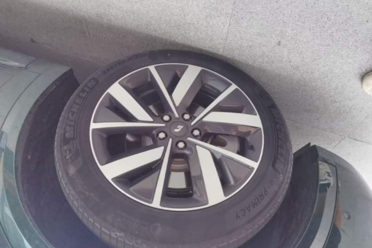 Used Li Auto L8 2023 Pro Model Left Front Wheel Hub
