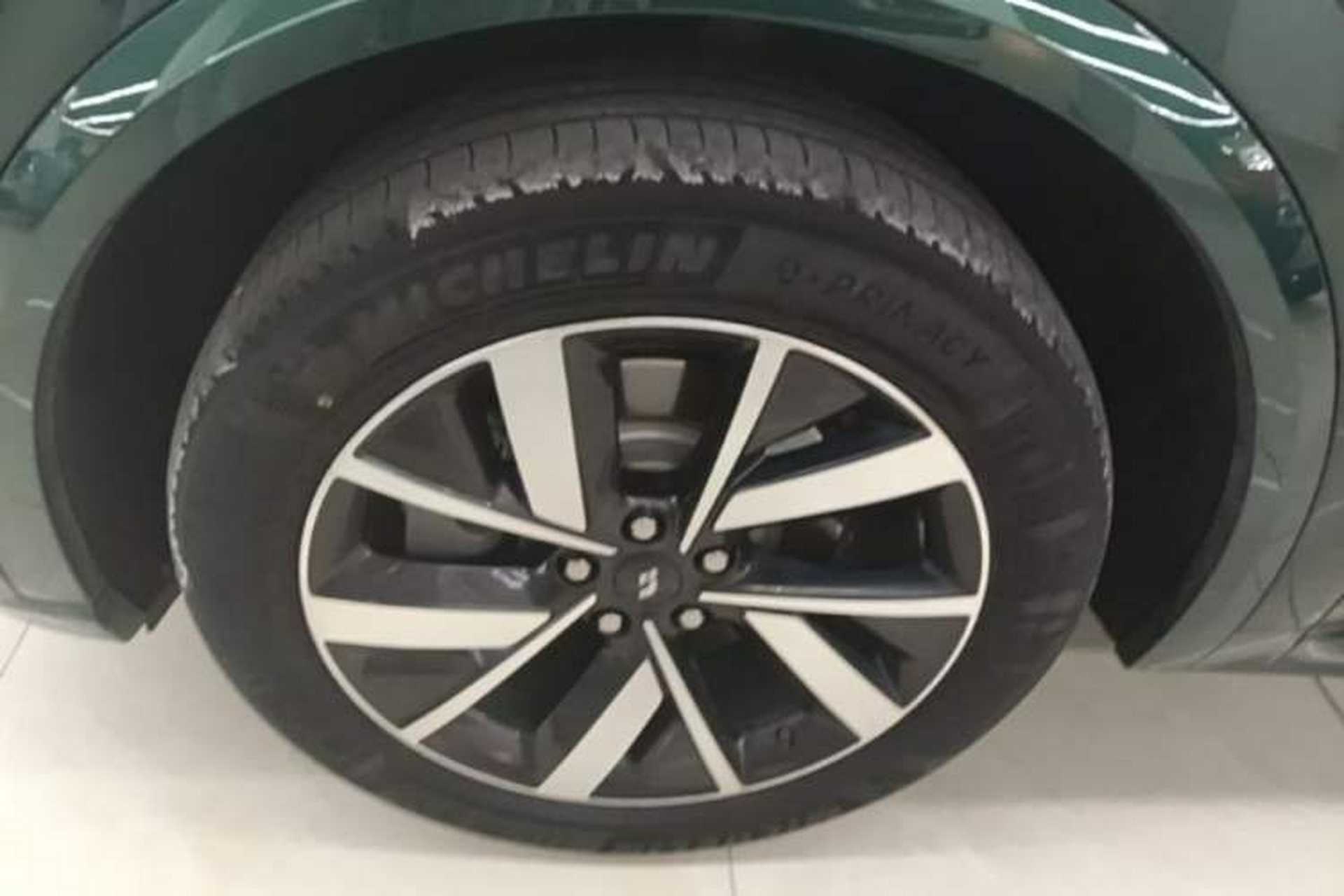 Used Li Auto L8 2023 Pro Model Left Front Wheel Hub