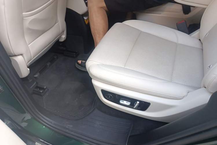 Used Li Auto L8 2023 Max model Left Rear Seat