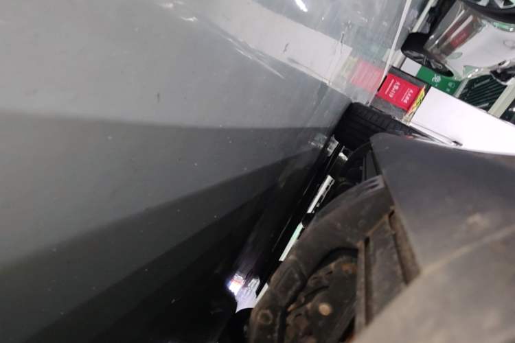 Used Li Auto L8 2023 Pro Model Left Side Sill