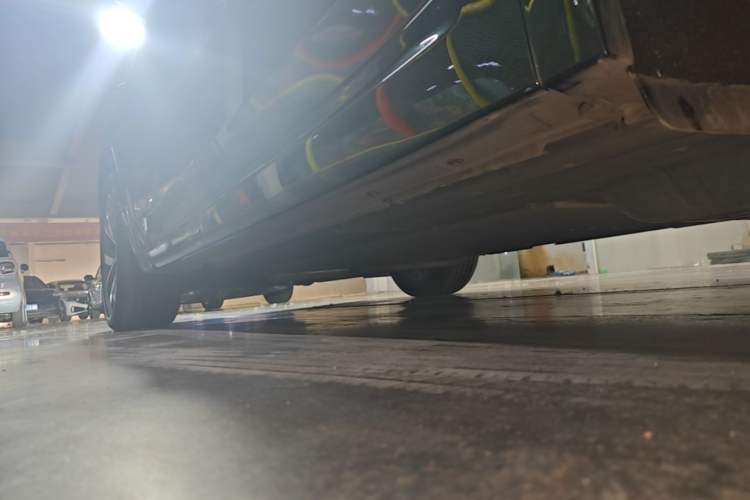 Used Li Auto L8 2023 Pro Model Left Side Sill