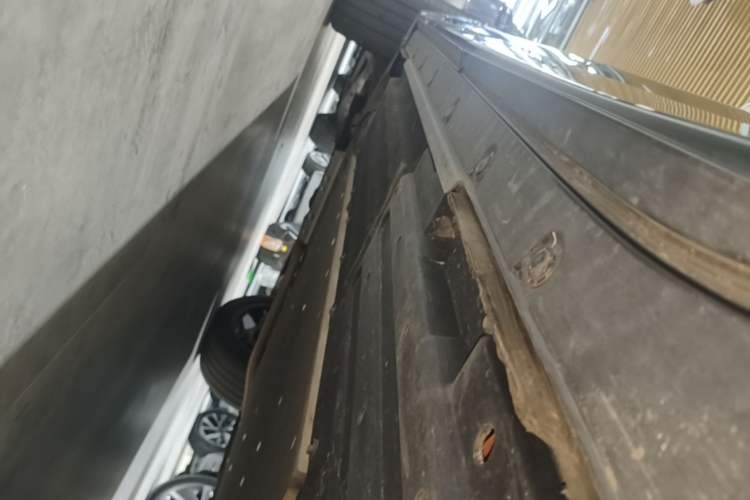Used Li Auto L8 2023 Pro Model Left Side Sill