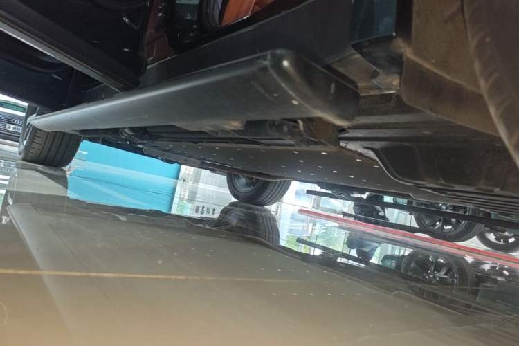 Used Li Auto L8 2023 Pro Model Left Side Sill