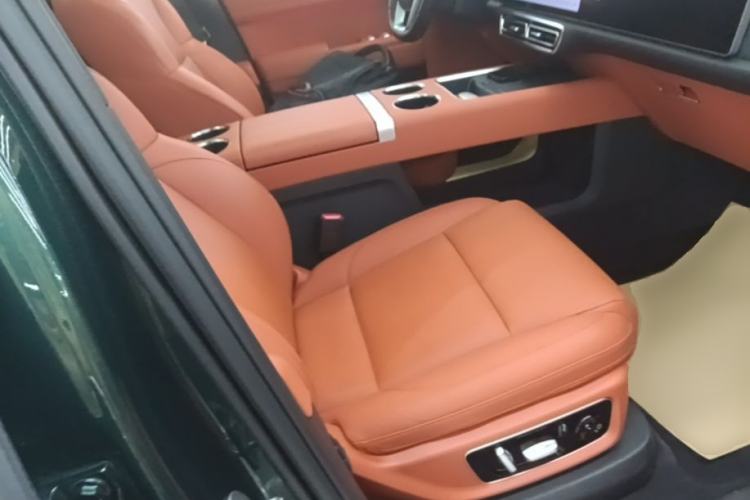 Used Li Auto L8 2023 Pro Model Right Front Seat