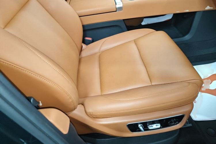 Used Li Auto L8 2023 Pro Model Right Front Seat