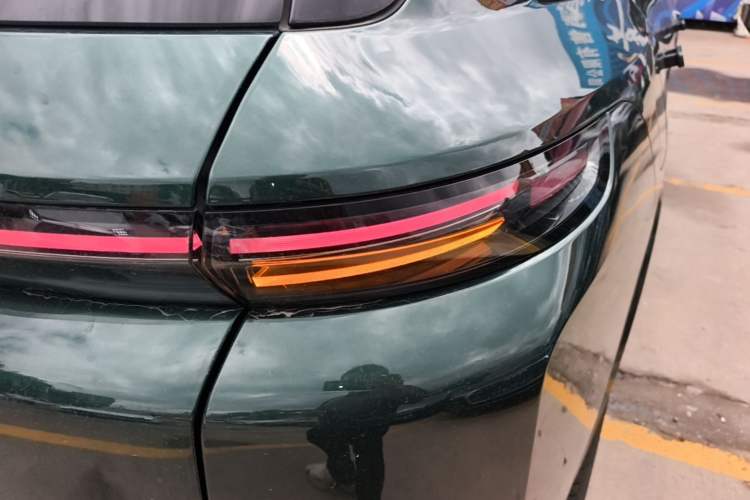 Used Li Auto L8 2023 Max model Right Rear Taillight