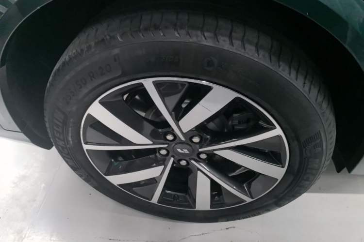 Used Li Auto L8 2023 Pro Model Right Rear Wheel Hub