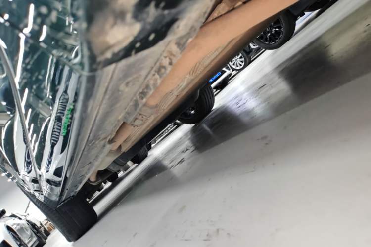 Used Li Auto L8 2023 Pro Model Right Side Sill